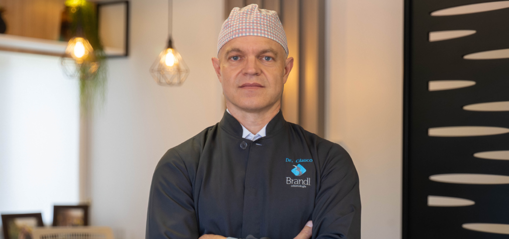 Dr. Glauco Fabrício Brandl, especialista em Prótese Dentária na Brandl Odontologia – foto 5